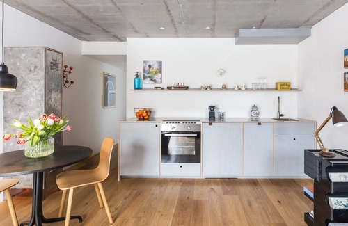 Gundelfingen Apartment | FRIZ 2, Design-Apartment in historischer Scheune