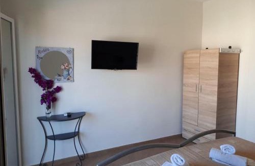 Kavos Apartment | Frodo Studios