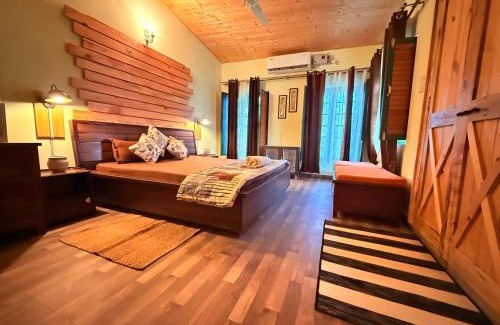 Dharamshala Villa | Frogs BNB Aviator's Bungalow
