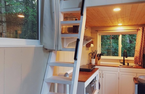 Stillwater Cottage | Frolander Bay Resort - Tiny Cottages