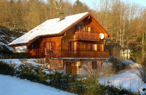 Le Menil Ski Chalet | From 280 euros per week out of season