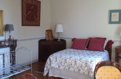 Saint-Martin-des-Entrees House | from my window: family suite in the heart of a landscaped garden