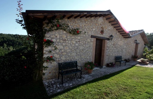 Fassinoro House | From old hay shed to beautiful stone outbuilding