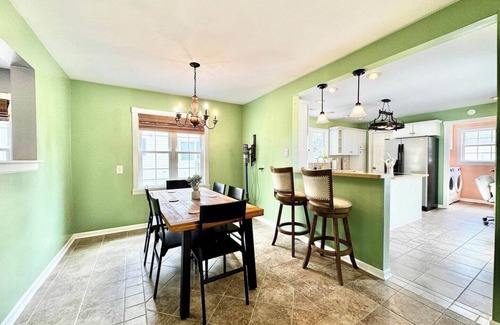 Marion House | From the moment you step onto our huge, inviting front porch, you'll feel your stress melt away