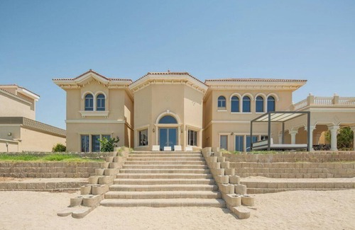 Palm Jumeirah Villa | Frond E, 7 Bedroom Villa on Palm Jumeirah