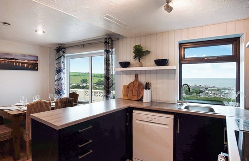 Aberaeron Cottage | Frondeg translates to ’Pretty Hill’, this is exactly what this property offers.