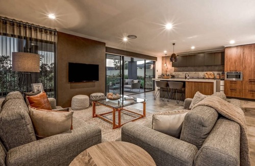 Dunsborough House | Front 9 A Luxury Golf Lovers Getaway
