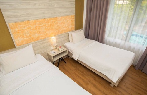 Karawang Hotel | Front One Akshaya Hotel Karawang