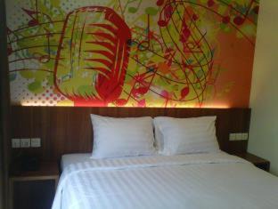 Purwodadi Hotel | Front One Hotel Purwodadi