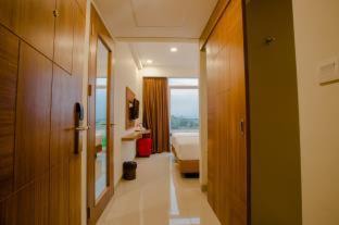 Purwodadi Hotel | Front One Hotel Purwodadi