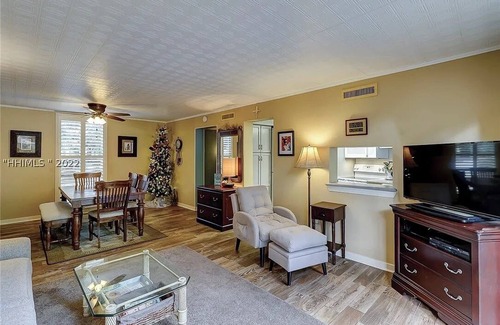 Hilton Head Island Condo | Front row across from beach with pool - prime Forest Beach drive location!