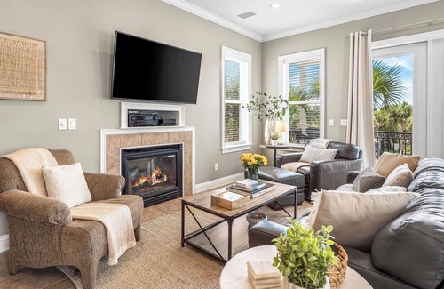 Rosemary Beach House | Front Row in Seacrest Beach! HOT TUB + EXTRA LARGE ROOMS! 2 night minimum stay!