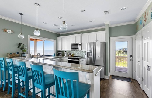 Port Bolivar House | Front Row Pool - chilled & heated - hot tub- beachfront
