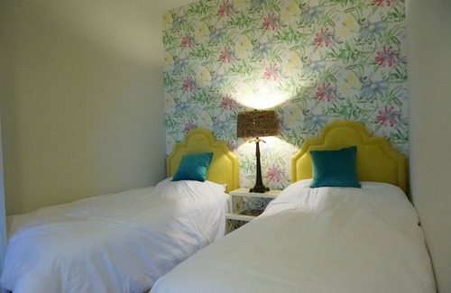 North Pattaya Apartment | Front SeaView 2BR Baan PlaiHaad Pattaya