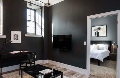 Near Southside Apartment | FRONTDESK 1 BR Apt 3 miles to Botanical Gardens