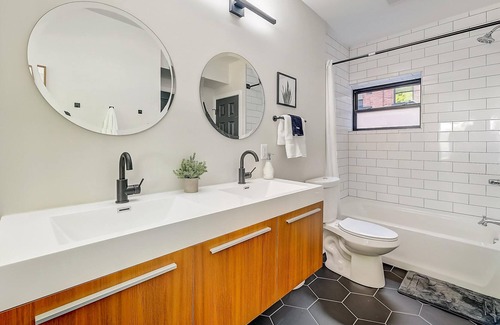 East Walnut HIlls Apartment | Frontdesk | 1 BR Apt near UC College of Medicine