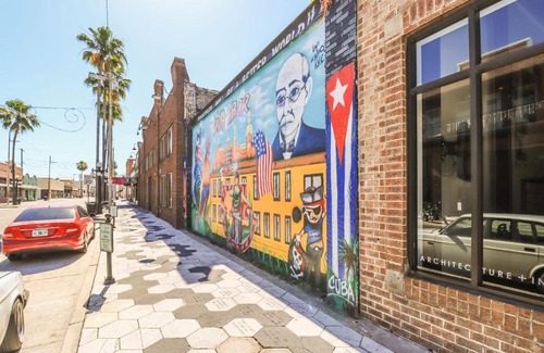 Historic Ybor Apartment | FRONTDESK 1910 E 7th Ave Apts Historic Ybor Tampa