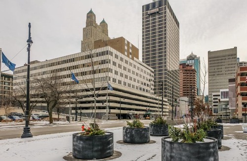Downtown Kansas City Apartment | FRONTDESK Flashcube Apts Downtown Kansas City