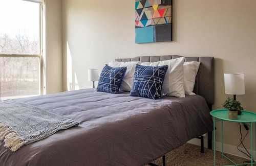 Ames Apartment | Frontdesk | Hip 2BR Near Public Transit
