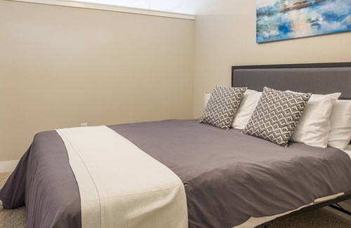 Security Acres Apartment | FRONTDESK Old Town Apts Scottsdale