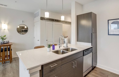 Indianapolis Apartment | Frontdesk | Studio Apt by Broad Ripple Park