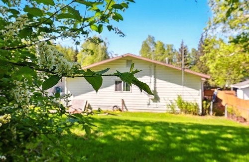 University Area House | Frost & Found - Classic Stay 3-bedroom 1-bath townhouse near Hospitals and UAA.
