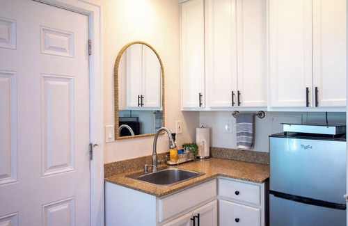 Moscow Apartment | Fruit Smoothie Flat