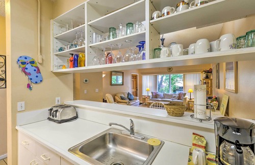 Lauderdale-by-the-Sea Condo | Ft Lauderdale Area Condo - Walk to Beach & Shops!