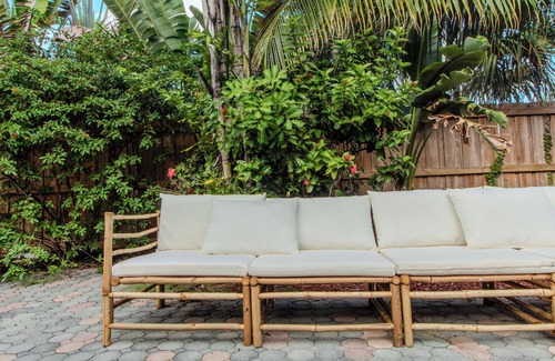 Harbordale House | Ft Lauderdale 4 BD w/Pool & Outdoor Oasis close to Beaches, Marina, & Las Olas