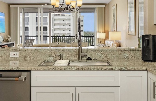 South Island Condo | Ft. Myers Beach 7 minute walk to beach Ft. Myers Beach .