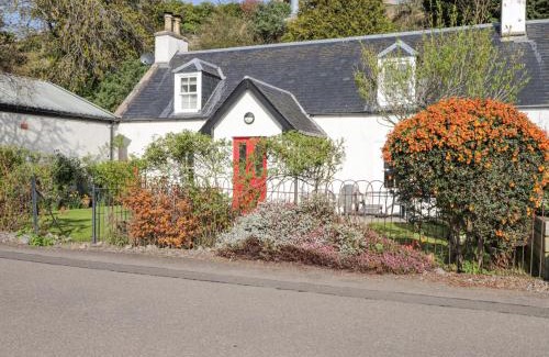 Fortrose House | Fuchsia Cottage