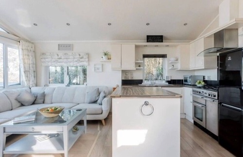 Hamworthy Cabin | Fuchsia Lodge, dogs stay free, luxurious lodge on Rockley Park, Poole Harbour