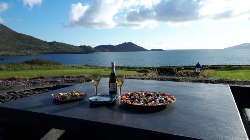 Caherdaniel Villa | Fuchsia Lodge - New Luxury 5* Beachside Lodge with Sauna - 4 beds ensuite - Spectacular Location