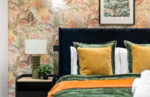 Parsons Green and Walham Apartment | Fulham Luxurious Duplex Heaven Gateway With Patio