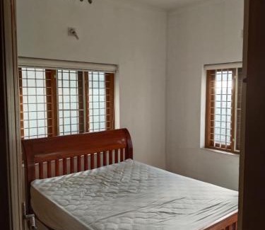 Alwaye Villa | Full AC 4bhk townhouse, 10 mins from Kochi airport