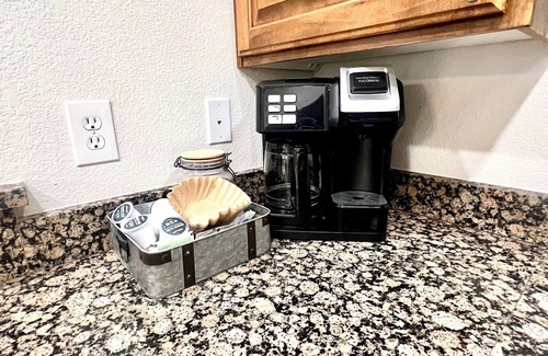 Mesquite Condo | Full amenities in kitchen, bathroom and bedrooms with gym, Pool and Hot Tub