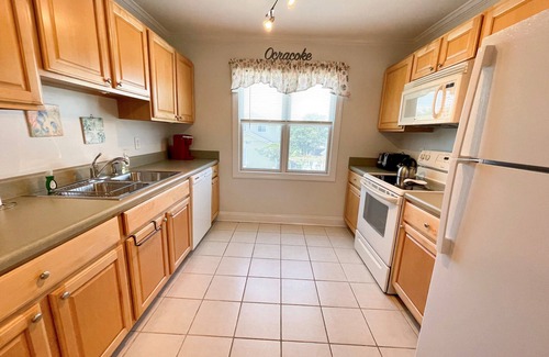 Ocracoke Condo | Full Circle: Condo with pool access. Centrally located