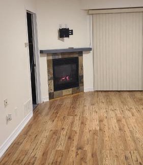 Windsor Villa | Full house, 3 BDR, 2WR, free Parking , extra beds