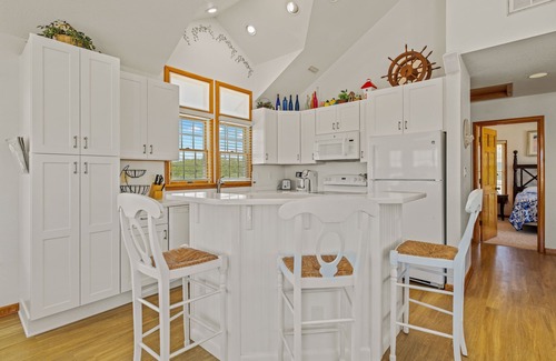 Pine Island House | Full House: Large Private Pool, Hot Tub, Dog-friendly