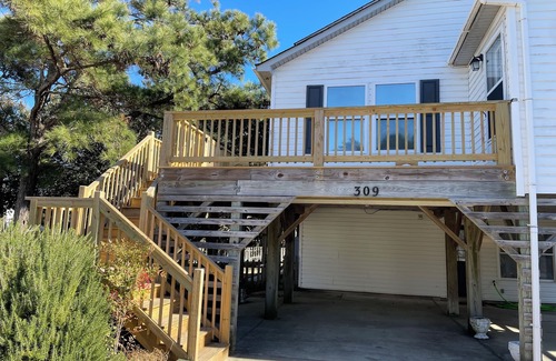 Colington House | Full house, Pool, Hot Tub, pool table, bikes, fireplace