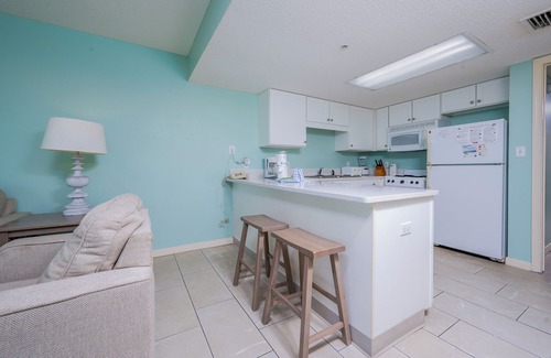 Gulf Shores Condo | Full Kitchen HOTEL SUITE ~ It's just like a condo! BEACH FRONT!