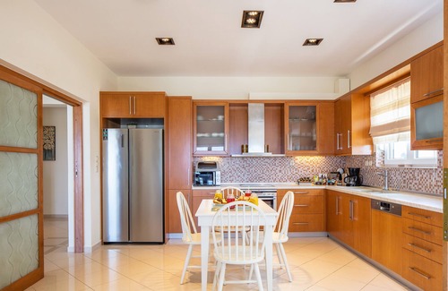 Asteri Villa | Full Privacy, 100m2 Outdoor Pool, Indoor heated Pool, Sea View!