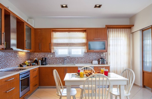 Asteri Villa | Full Privacy, 100m2 Outdoor Pool, Indoor heated Pool, Sea View!
