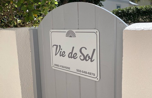 Rosemary Beach House | FULL REMODEL, 1 house from Beach, Priv Pool, 3 K Mstrs, dbl and single bunks