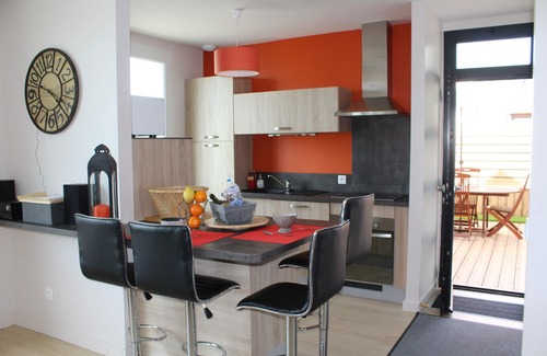 Saint-Michel-en-Greve House | Full sea view, close to the beach