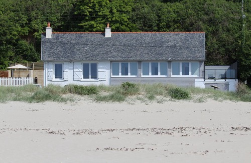 Saint-Michel-en-Greve House | Full sea view, close to the beach