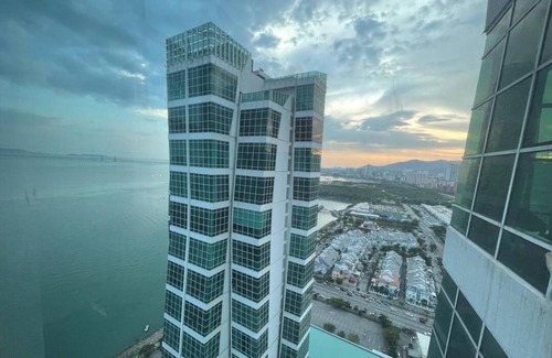 George Town Apartment | Full Seaview Duplex George Town 2R2B