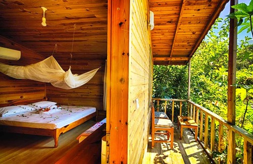 Faralya House | Fullmoon Camping