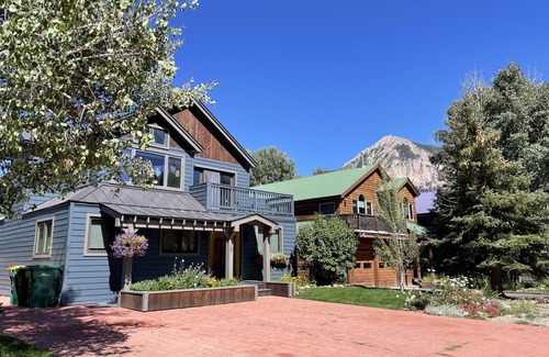 Crested Butte House | Fully accessible home, pet-friendly! Central location in downtown Crested Butte!
