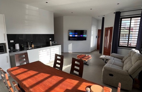 Paramaribo Apartment | Fully airconditioned & luxurious apartments – Snowy Lodge – Garden View!